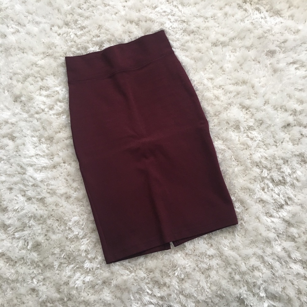Burgundy pencil skirt